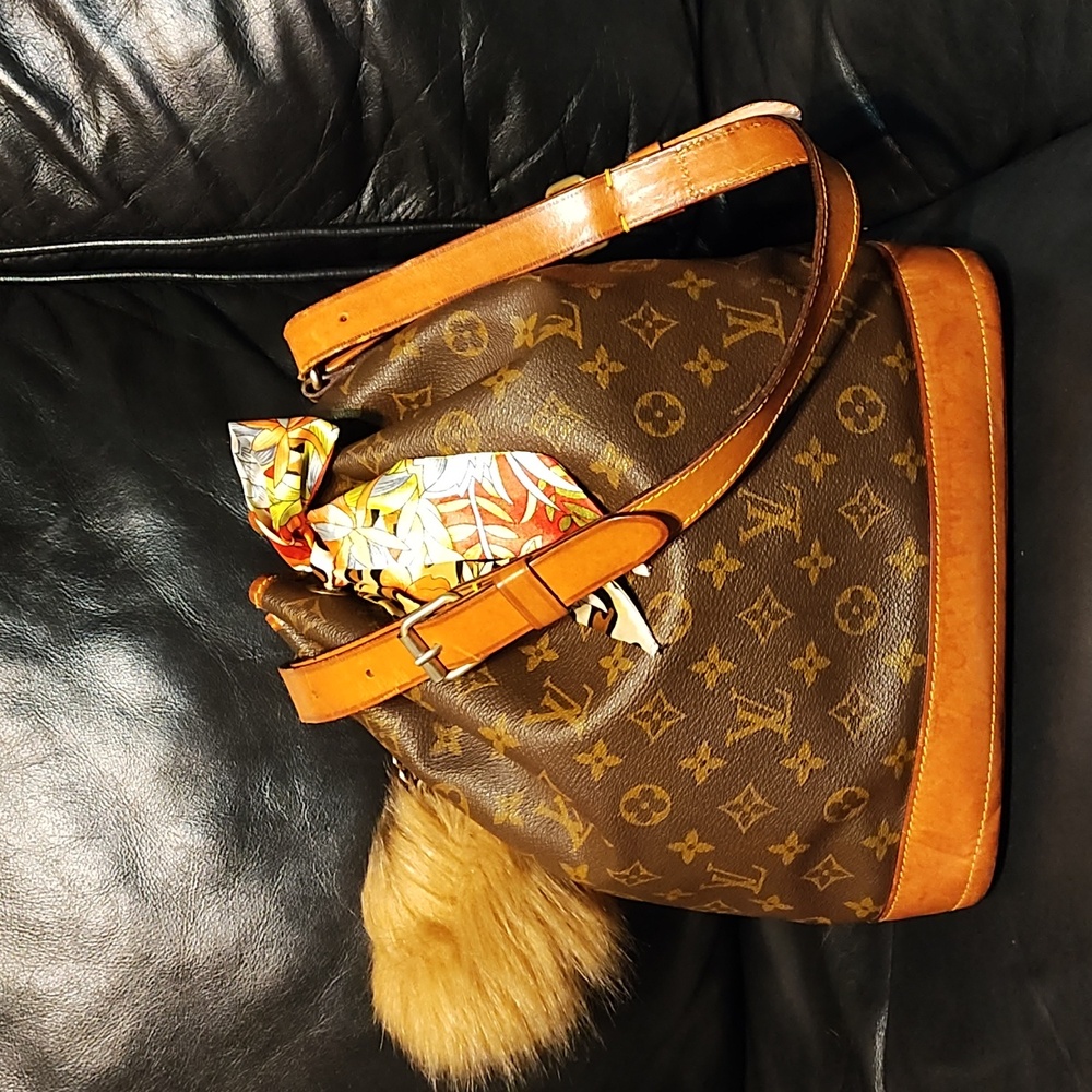 Louis Vuitton authentic vintage noe